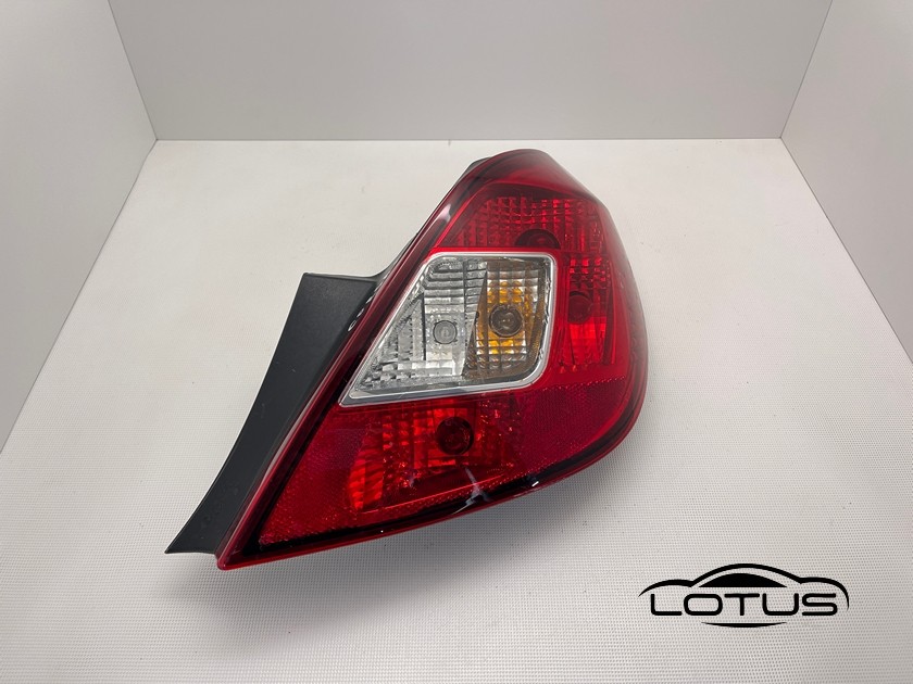 Desna štoplampa Opel Corsa D 4V 06-14