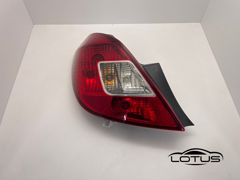 Lijeva štoplampa Opel Corsa D 4V 06-14