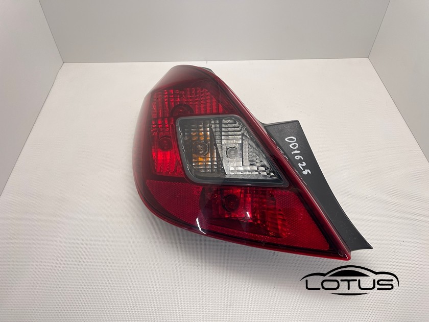 Lijeva štoplampa Opel Corsa D 4V 06-14