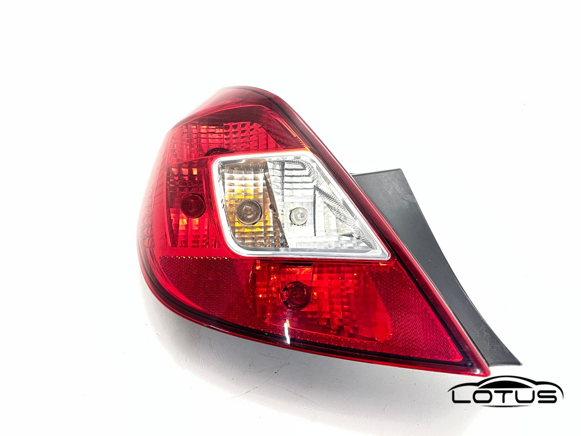 Lijeva štoplampa Opel CORSA D 2006-2014 4V
