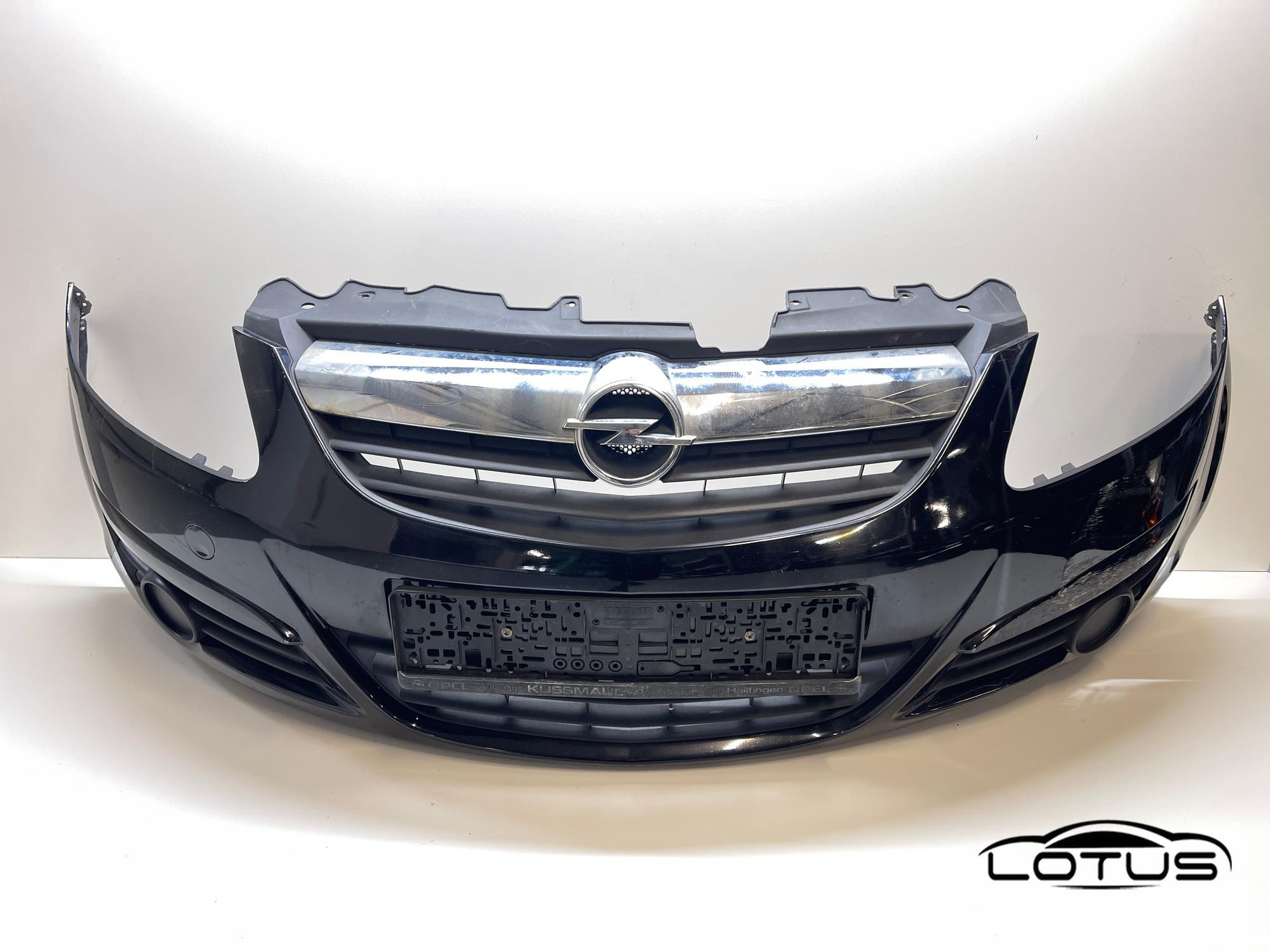 Prednji branik Opel CORSA D 2006-2011