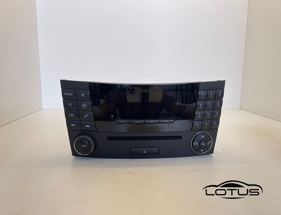 Radio Mercedes E KLASA W211 2002-2009 A2118702889