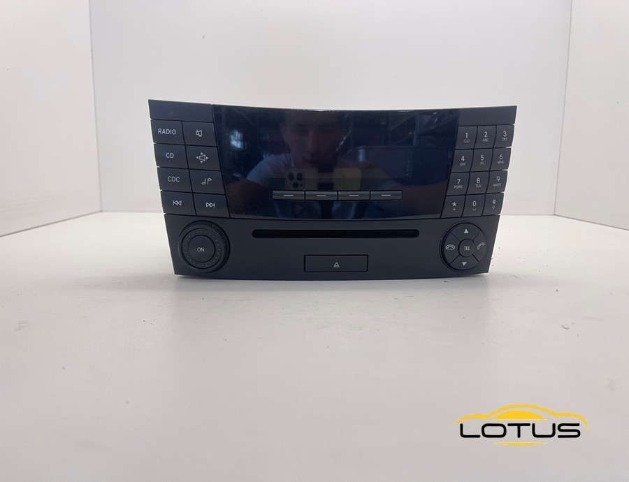 Radio Mercedes E KLASA W211 2003-2009 A2118209789
