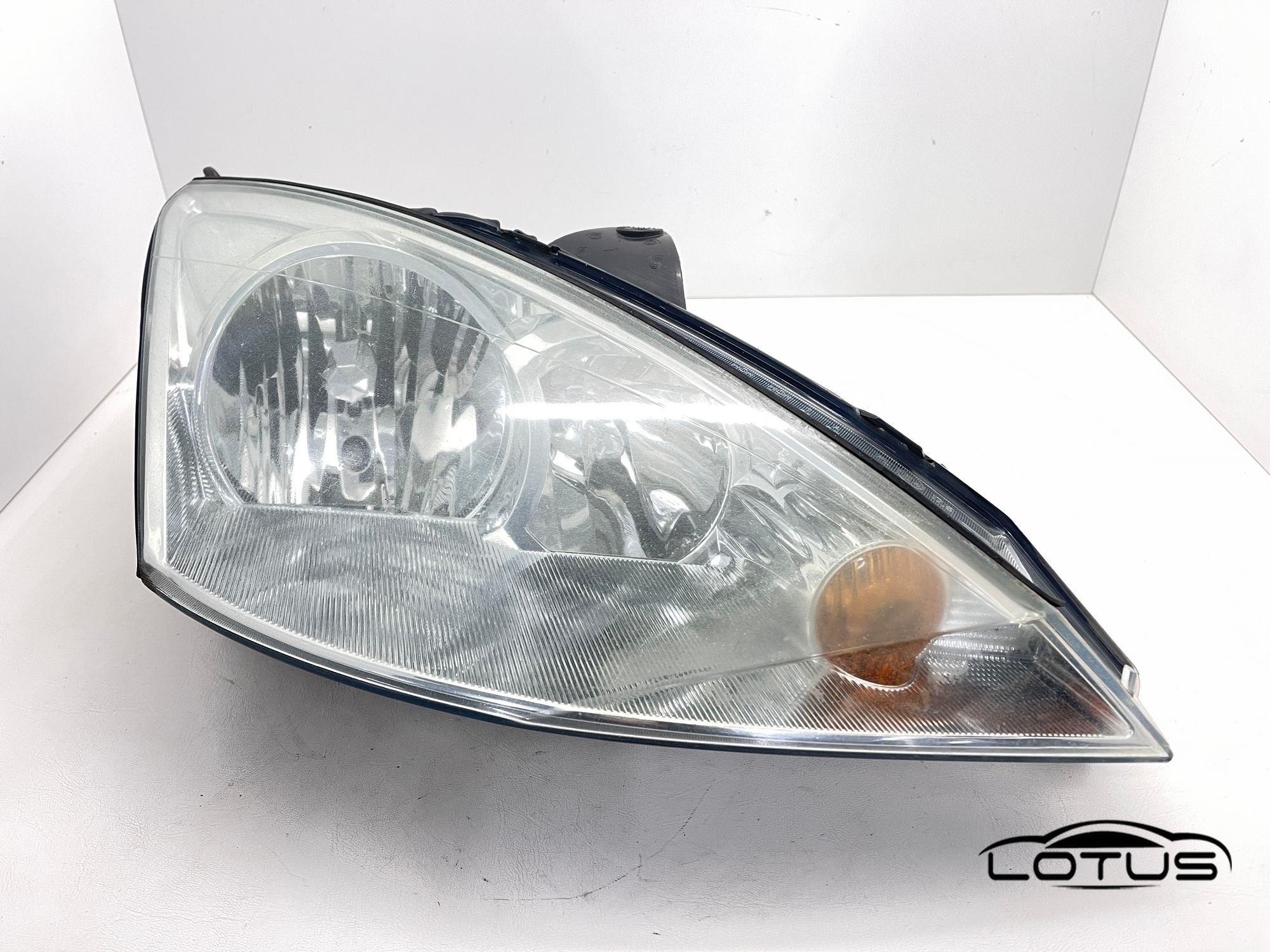 Desni far, farovi Ford FOCUS 1 2001-2005