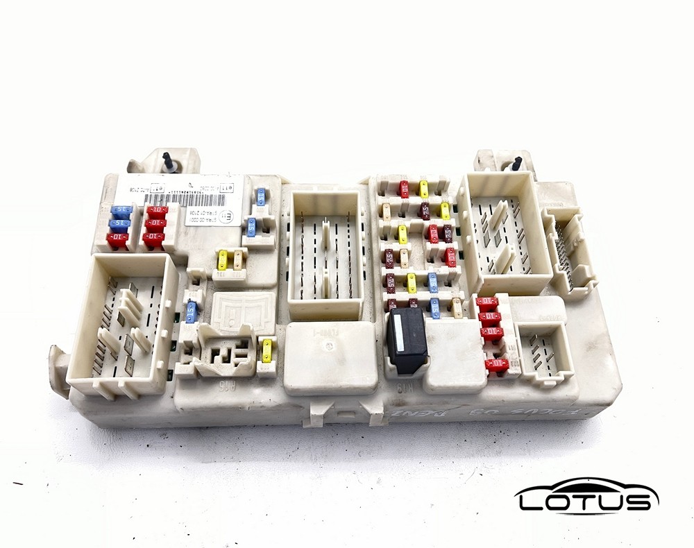 Kutija osigurača Ford FOCUS 2 7M5T 14A073 BB