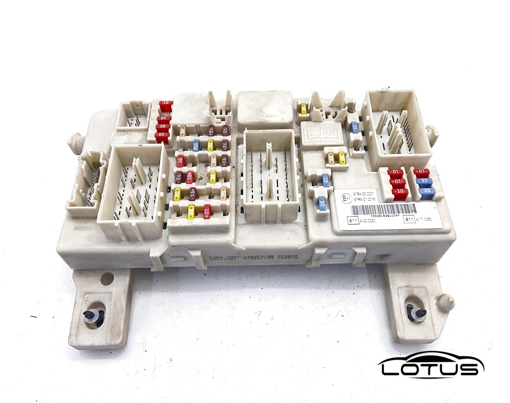 Kutija osigurača Ford FOCUS 2 7M5T 14A073 BB
