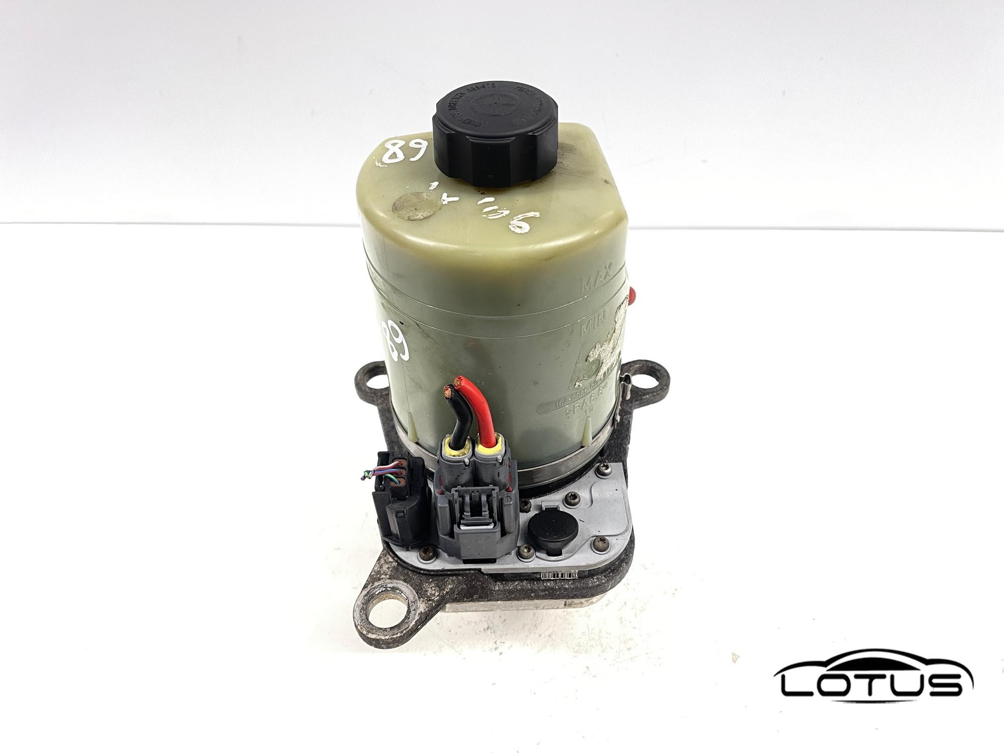 Servo pumpa Ford FOCUS 2 4M513K514DB