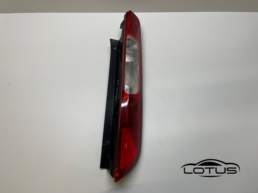 Desna štoplampa Ford FOCUS 05-08