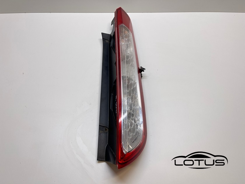 Desna štoplampa Ford FOCUS 08-11