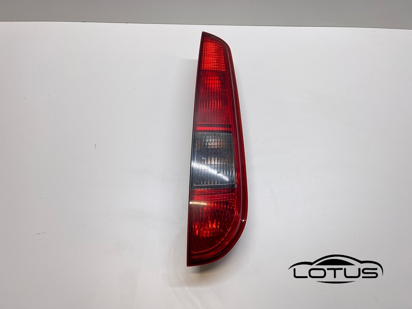 Desna štoplampa Ford FOCUS KARAVAN 05-08