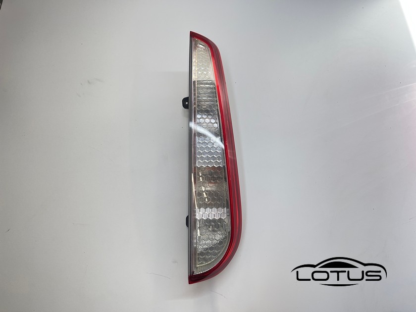 Desna štoplampa Ford FOCUS KARAVAN 2008-2011