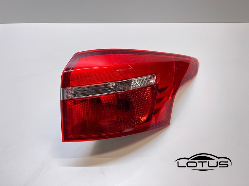 Desna štoplampa Ford FOCUS KARAVAN 2015-2018