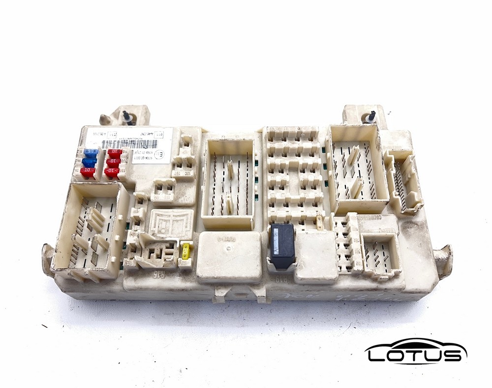 Kutija osigurača Ford FOCUS 7M5T 14A073 CB