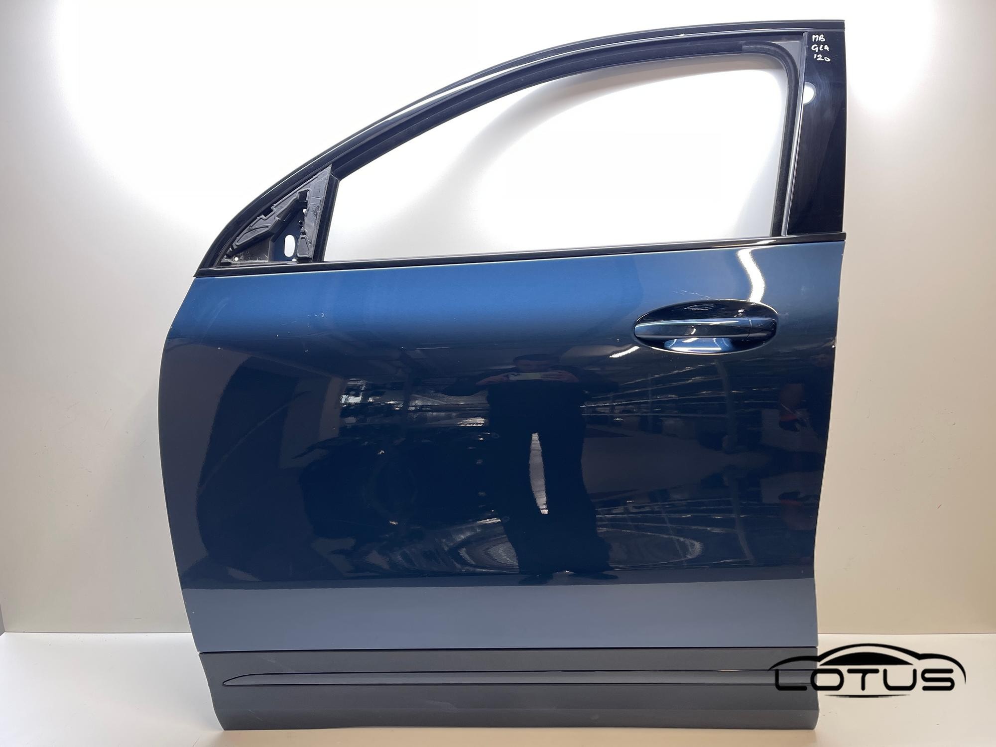 Prednja lijeva vrata Mercedes GLA 2019-2023