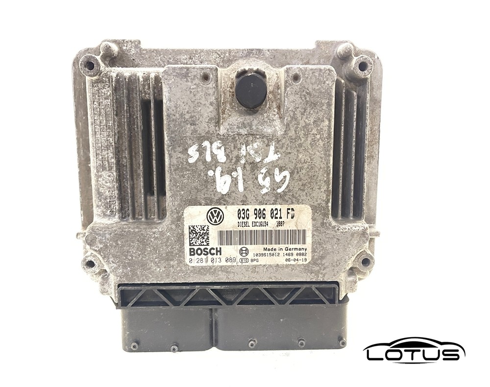 Kompjuter motora ECU VW GOLF 5 1.9 TDI 03G906021FD