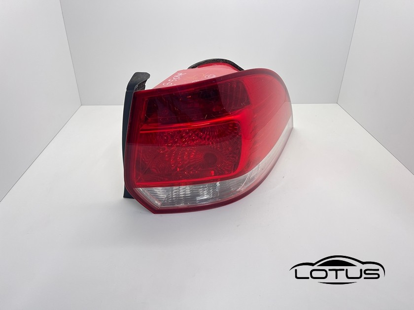 Desna štoplampa VW GOLF 5 6 KARAVAN 2003-2012