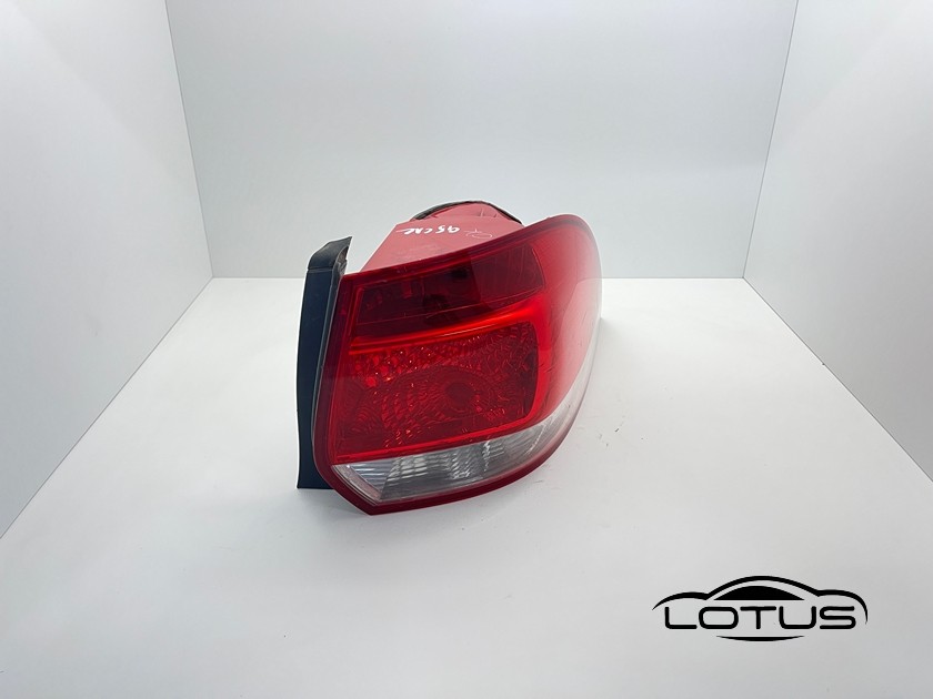 Desna štoplampa VW GOLF 5 6 KARAVAN 2003-2012