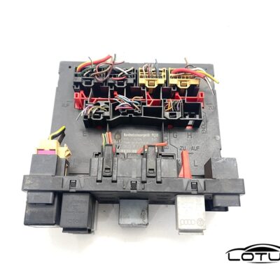 BCM elektornika VW GOLF 5 1K0937049S