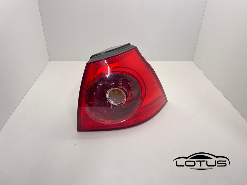 Desna štoplampa VW GOLF 5 2003-2008