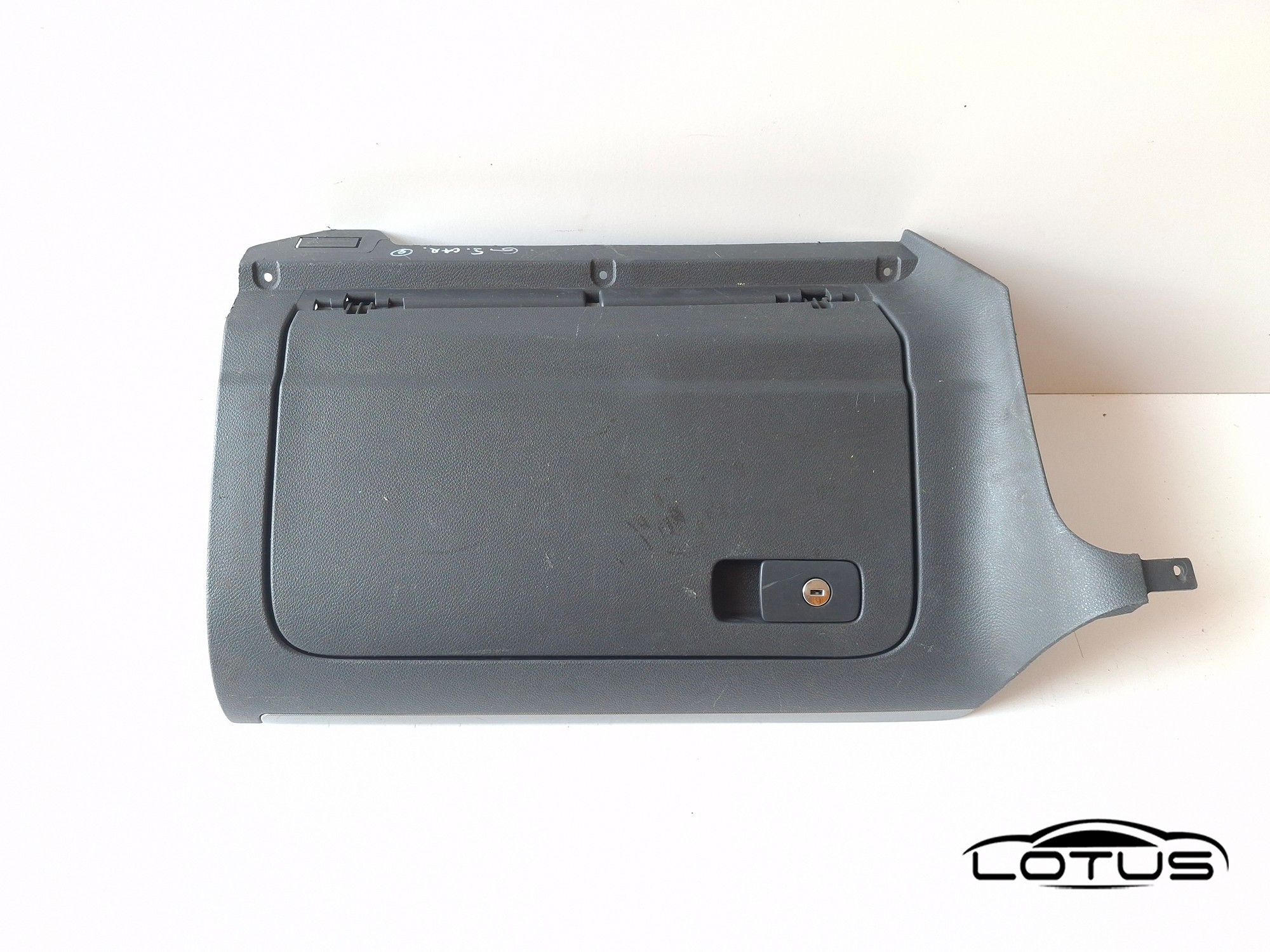 Pretinac, latica VW GOLF 5 KARAVAN 2003-2008