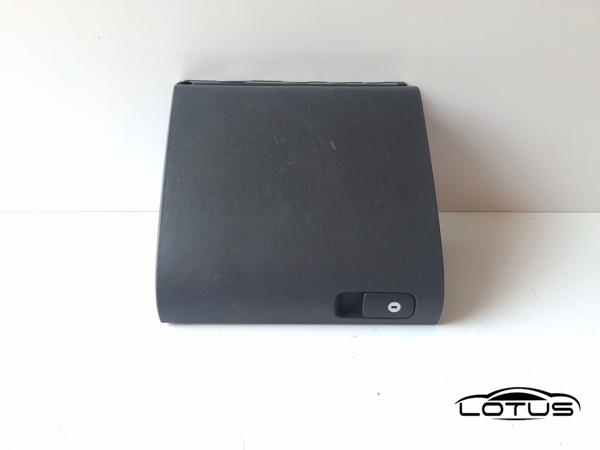 Pretinac, latica VW GOLF 5+ PLUS 2005-2009