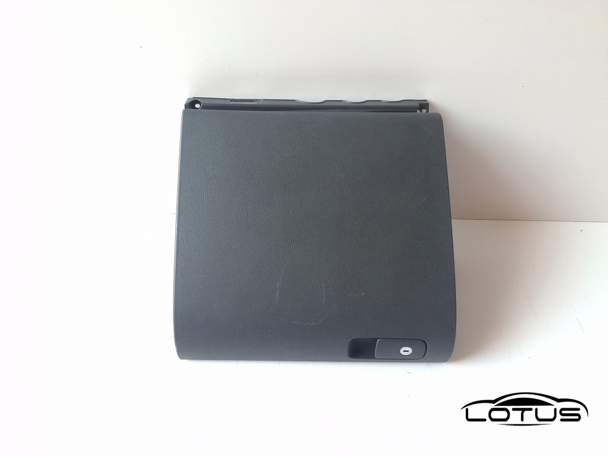 Pretinac, latica VW GOLF 5+ PLUS 2005-2009