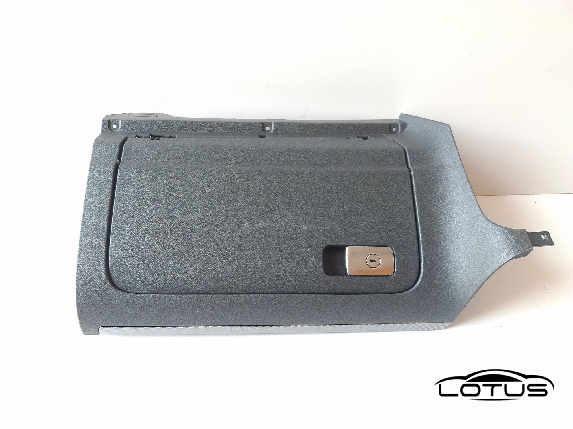 Pretinac, latica VW GOLF 5 2003-2008