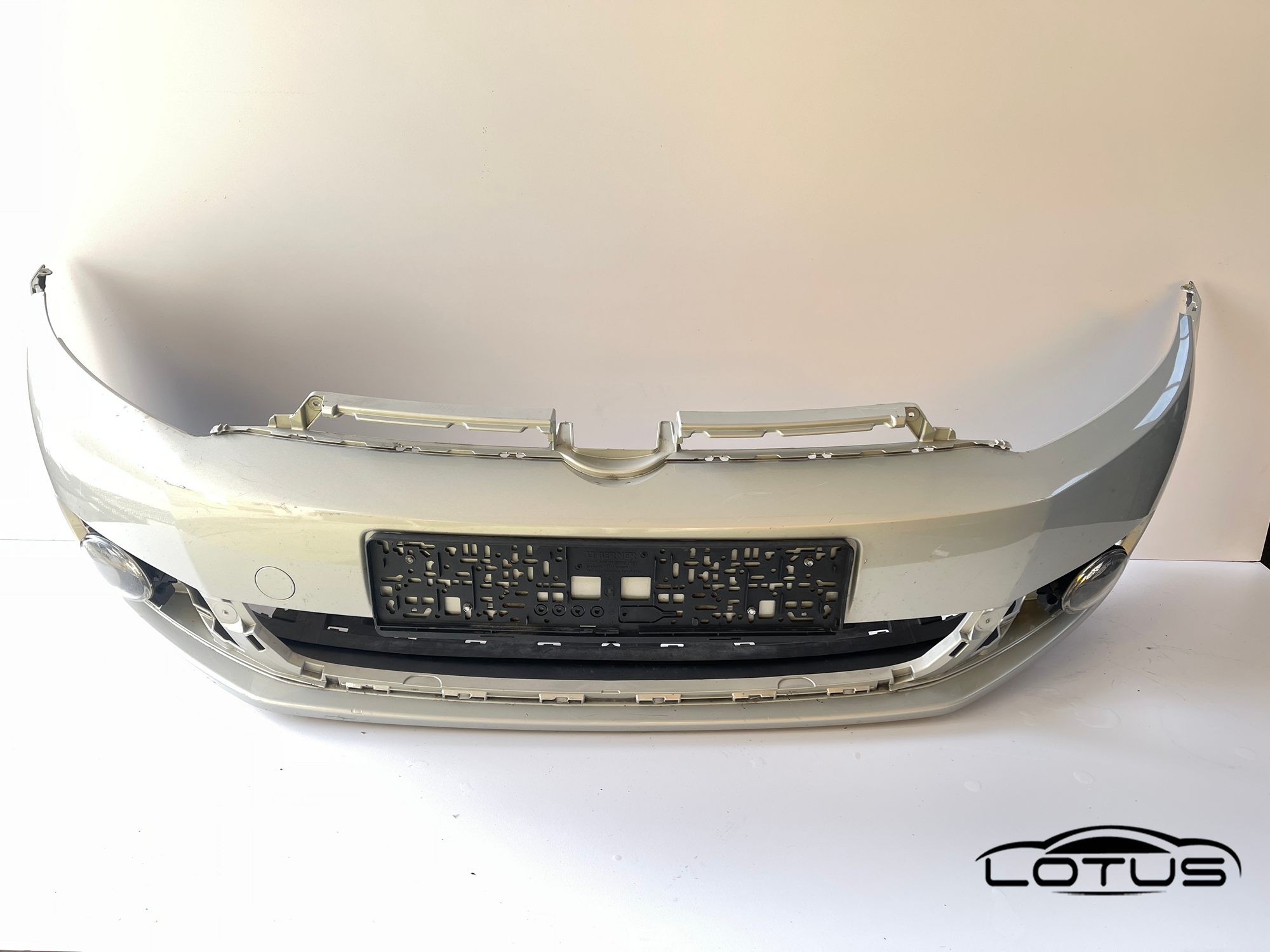 Prednji branik VW GOLF 6 2008-2013