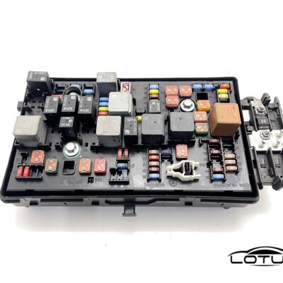 Kutija osigurača Opel INSIGNIA 13275881 04 MF