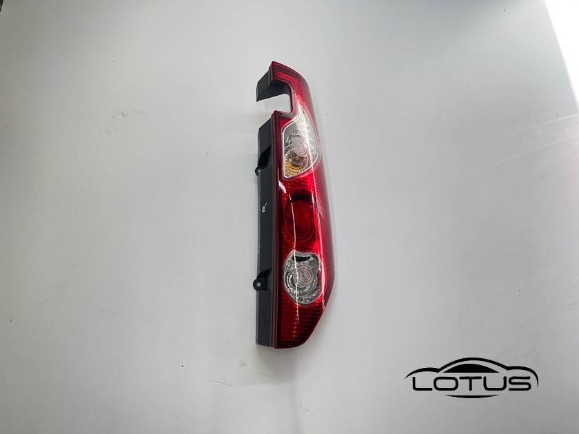 Desna štoplampa Renault KANGOO 2 2008-2017