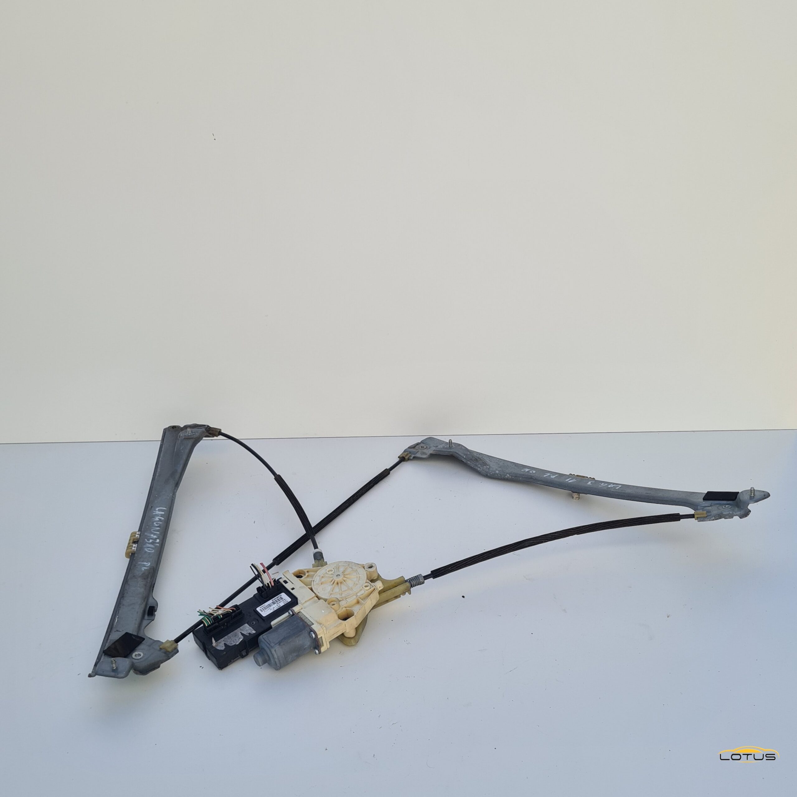 Prednji lijevi podizac stakla 4V Renault Laguna 2010-13