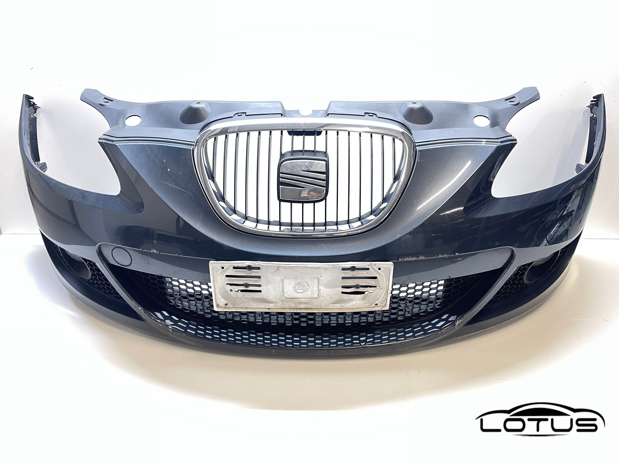 Prednji branik Seat LEON ALTEA 2005-2009