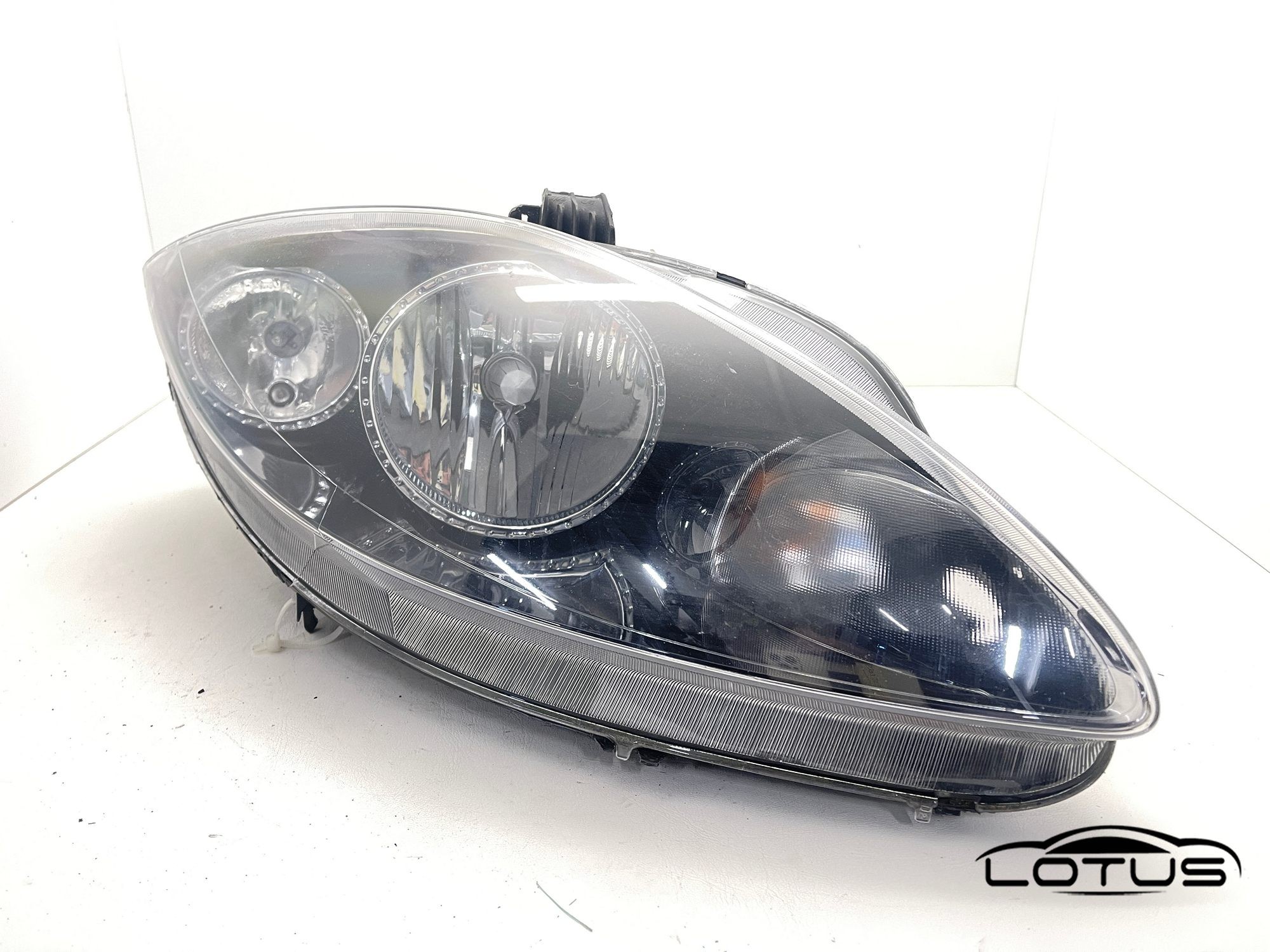 Desni far, farovi Seat LEON 2005-2009