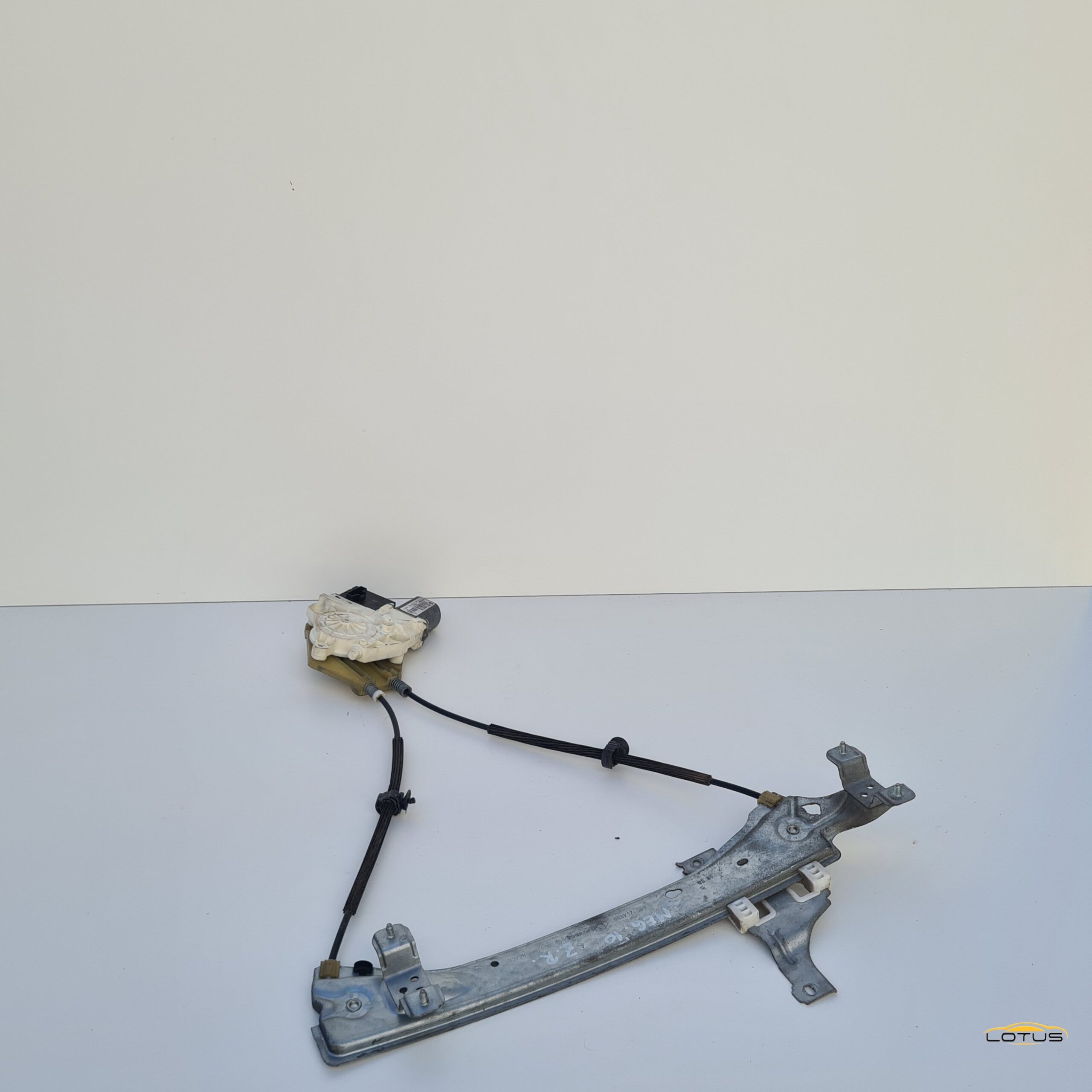 Zadnji desni podizac stakla 4V Renault Megane 3 2009-16