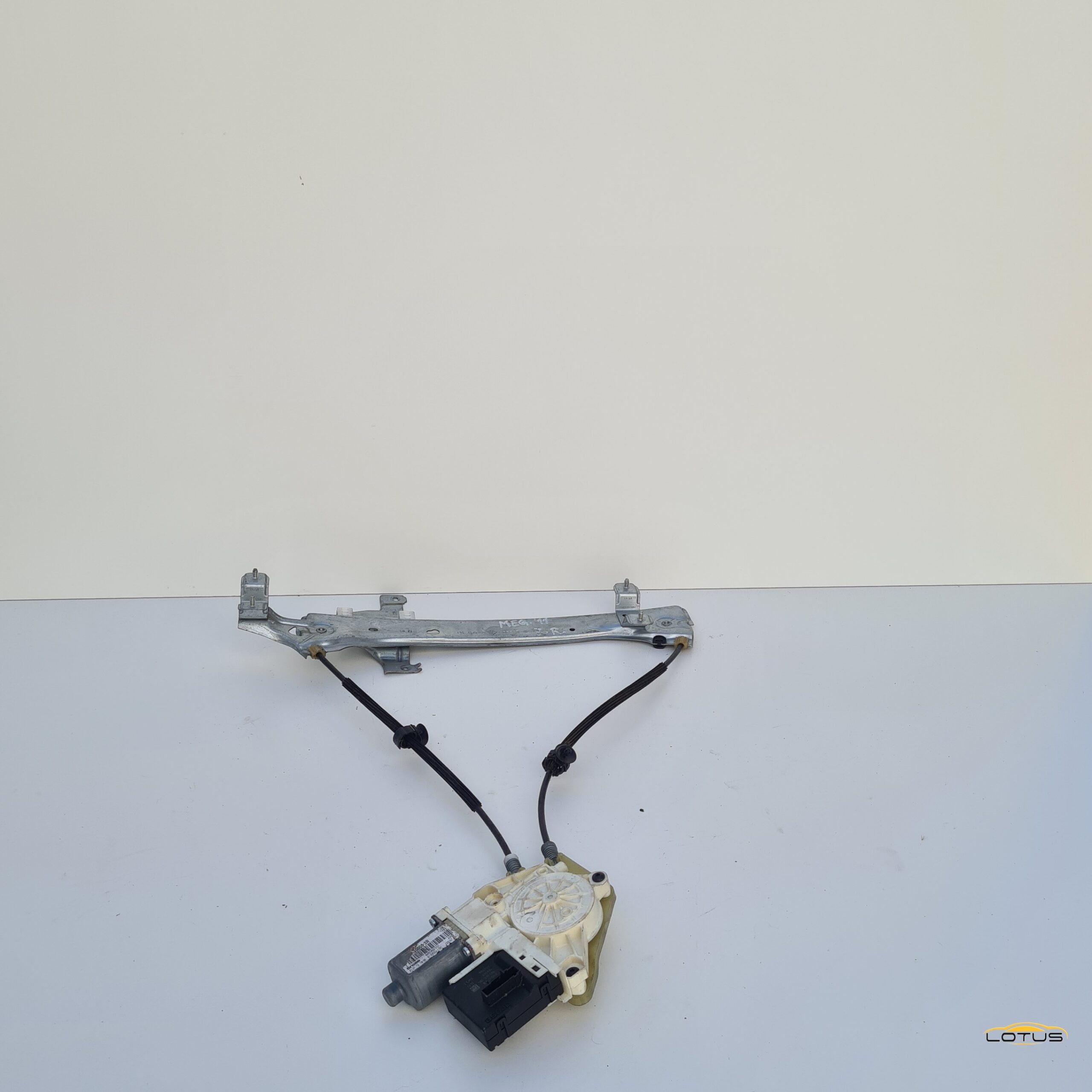 Zadnji desni podizac stakla 4V Renault Megane 2009-13