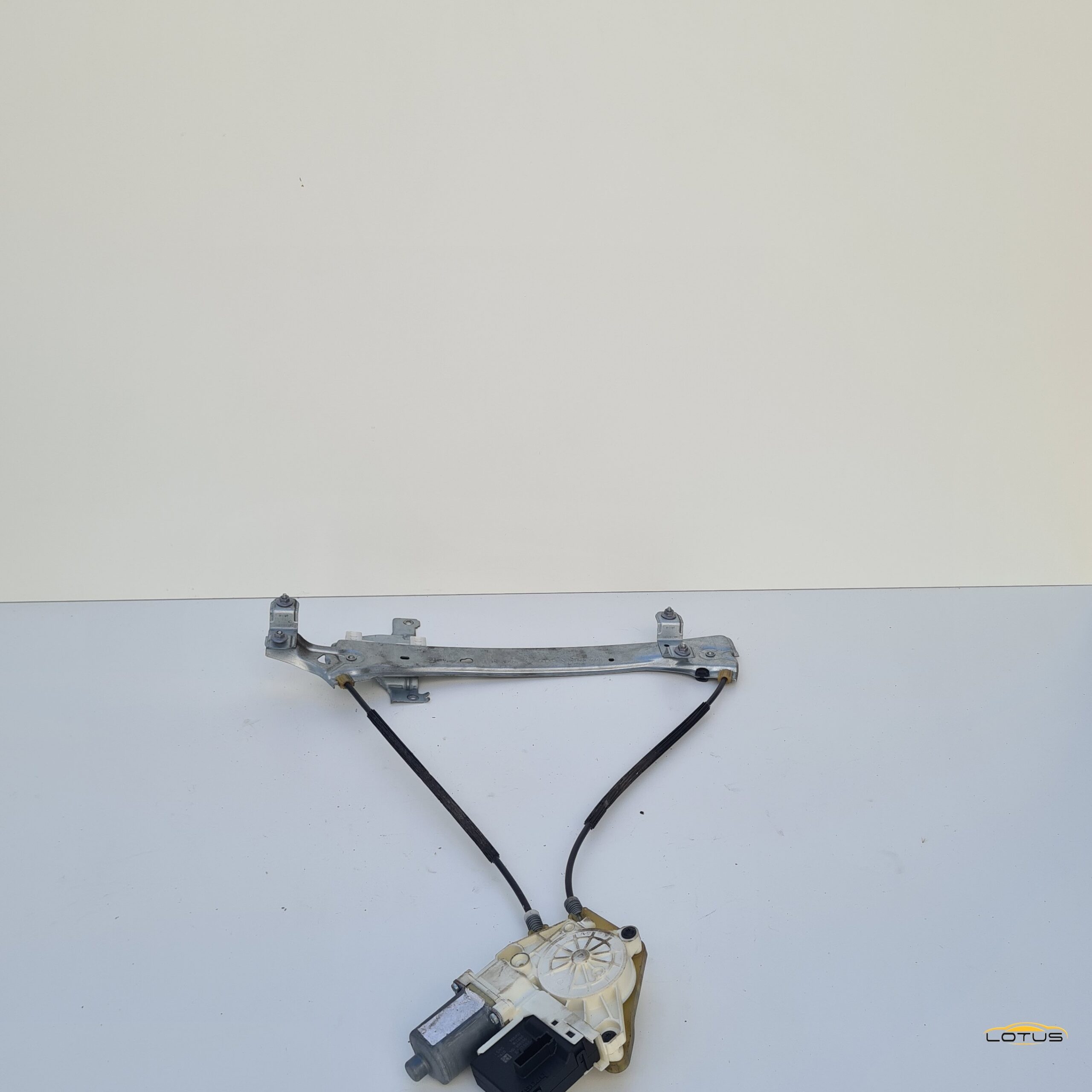 Zadnji desni podizac stakla 4V Renault Megane 2009-13