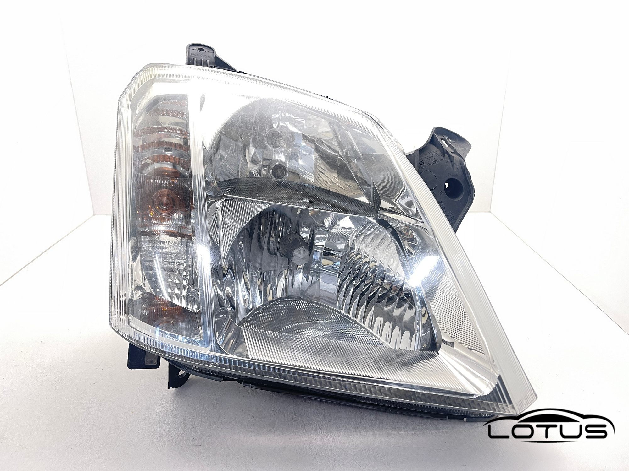 Desni far, farovi Opel MERIVA A 2003-2010
