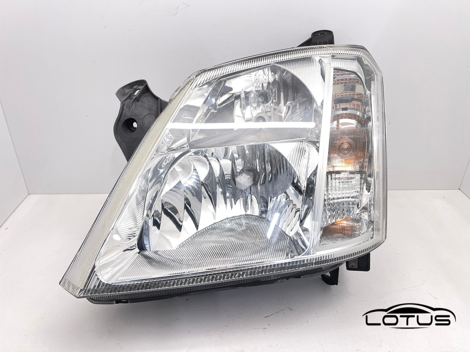 Lijevi far, farovi Opel MERIVA A 2003-2010