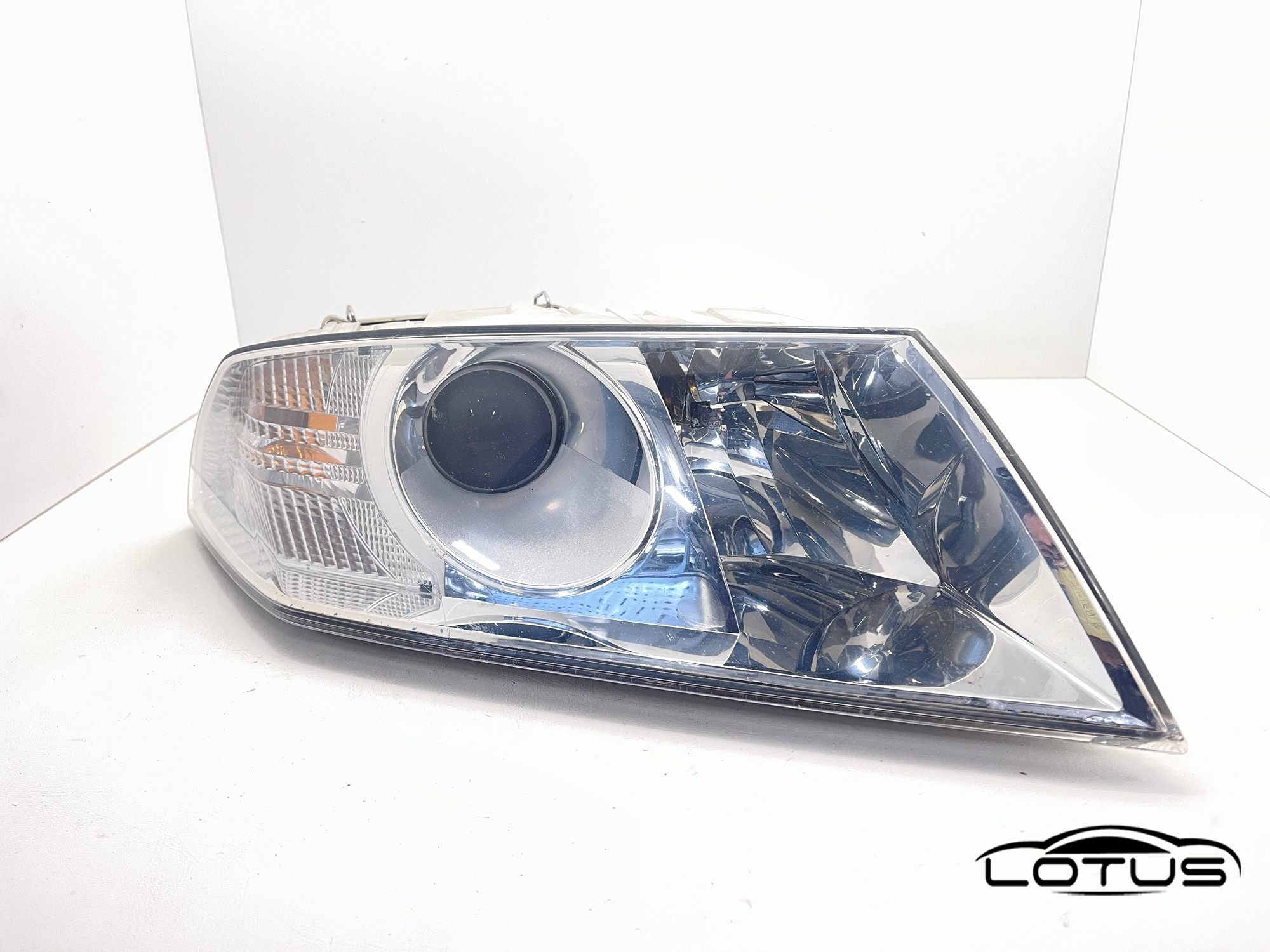 Desni far, farovi Skoda OCTAVIA A5 2004-2009 XENON