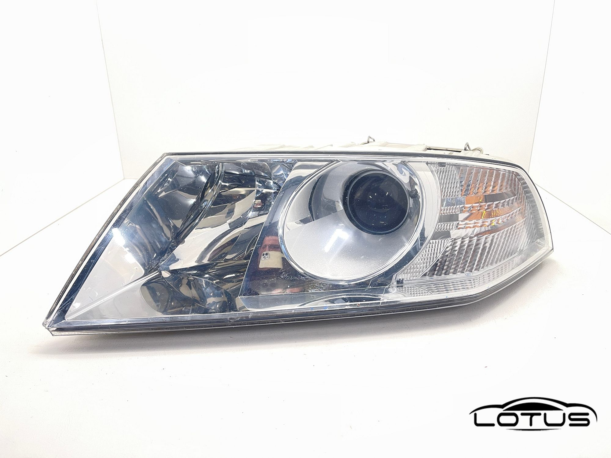 Lijevi far, farovi Skoda OCTAVIA A5 2004-2009 XENON