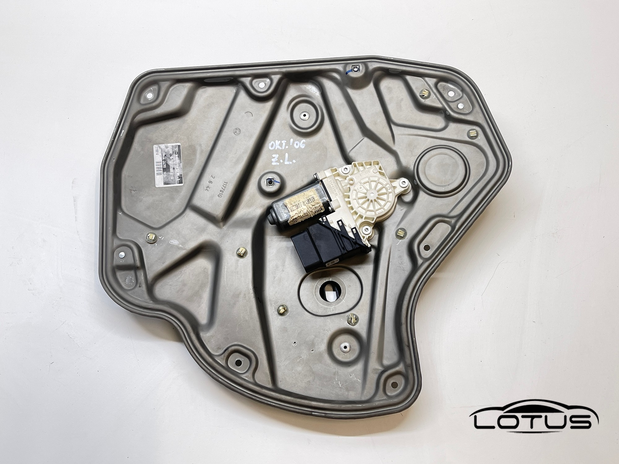 Zadnji lijevi podizac stakla 4V Skoda OCTAVIA A5 04-09