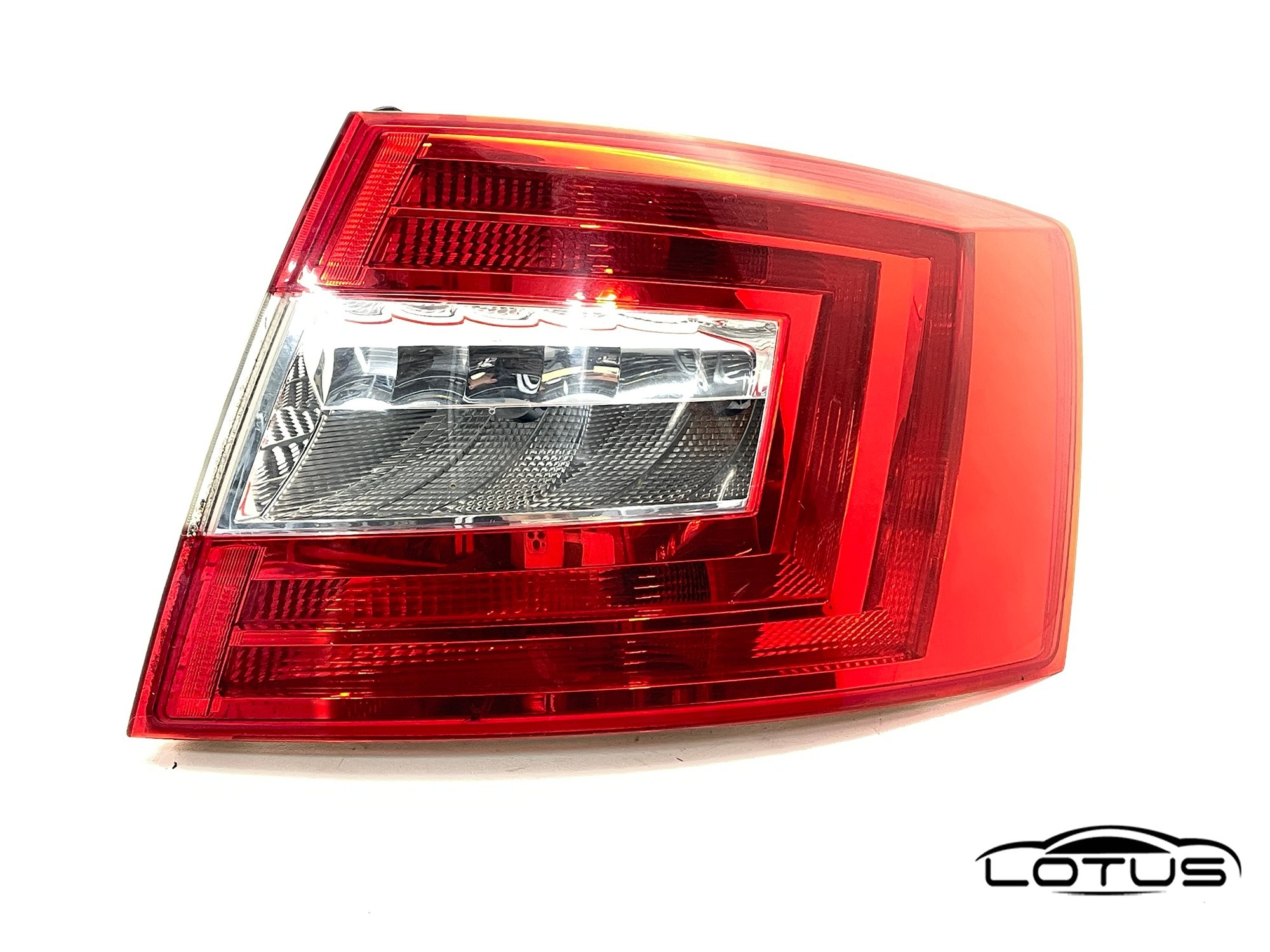 Desna štoplampa Skoda OCTAVIA A7 2013-2019