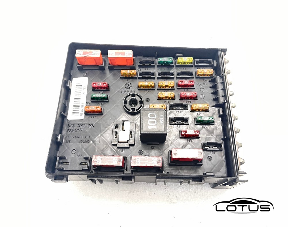 Kutija osigurača VW PASSAT 6 B6 3C0937125