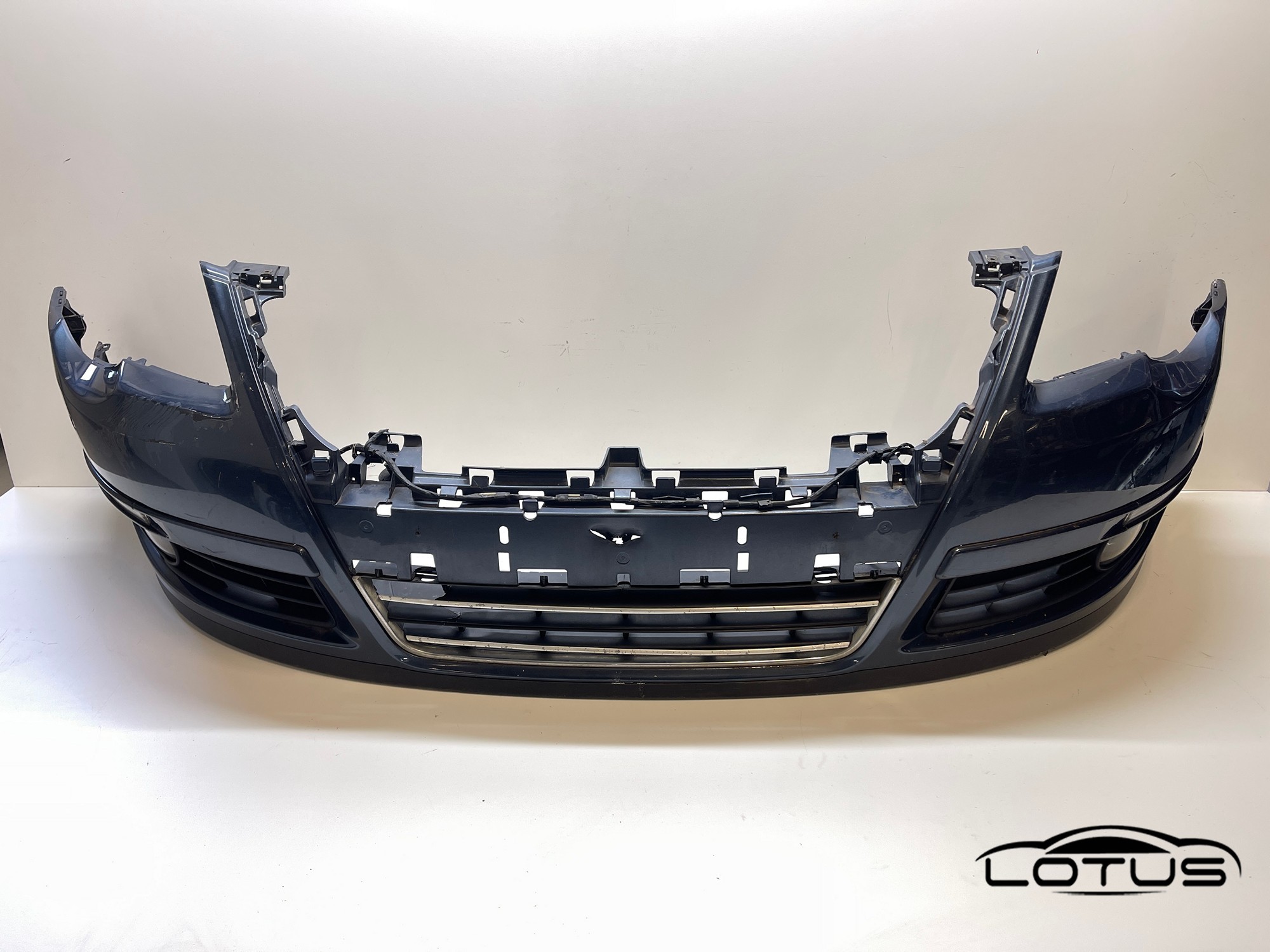 Prednji branik VW PASSAT 6 B6 2005-2010