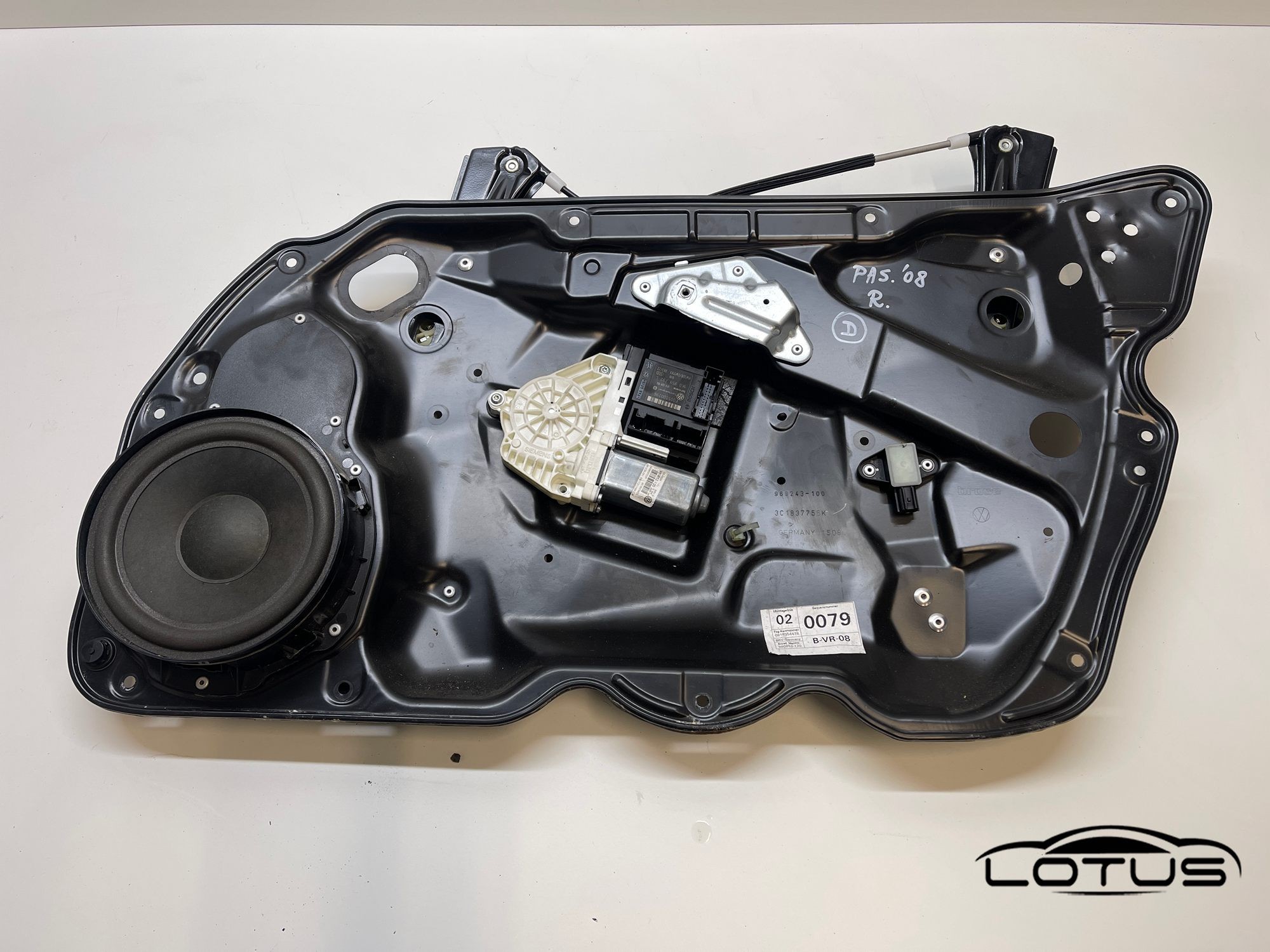 Prednji desni podizac stakla VW PASSAT 6 B6 2005-2010