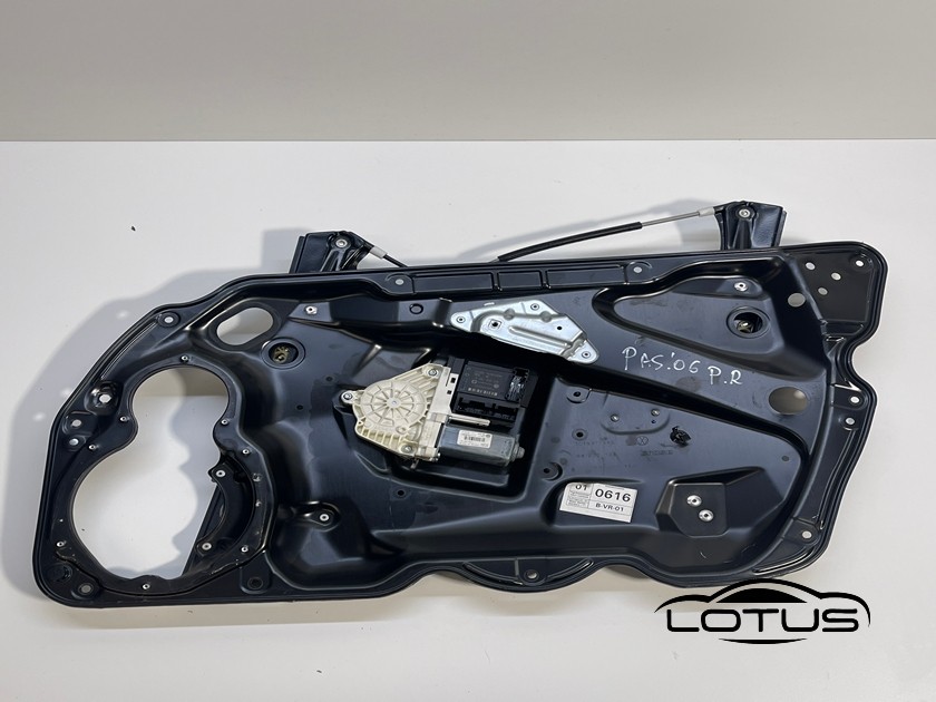 Prednji desni podizac 1K0959702K VW PASSAT 6 05-10