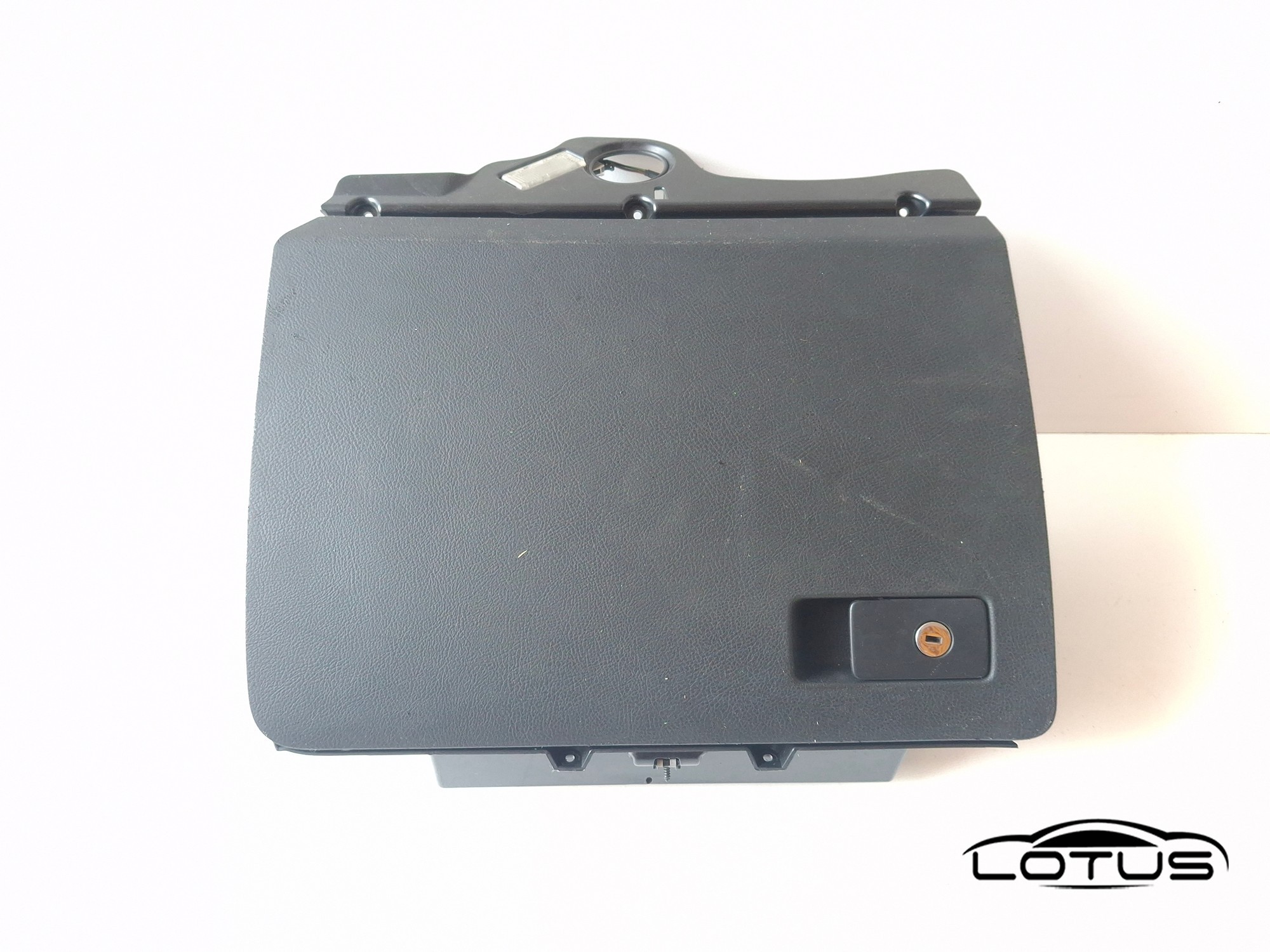 Pretinac, latica VW PASSAT 6 2005-2010