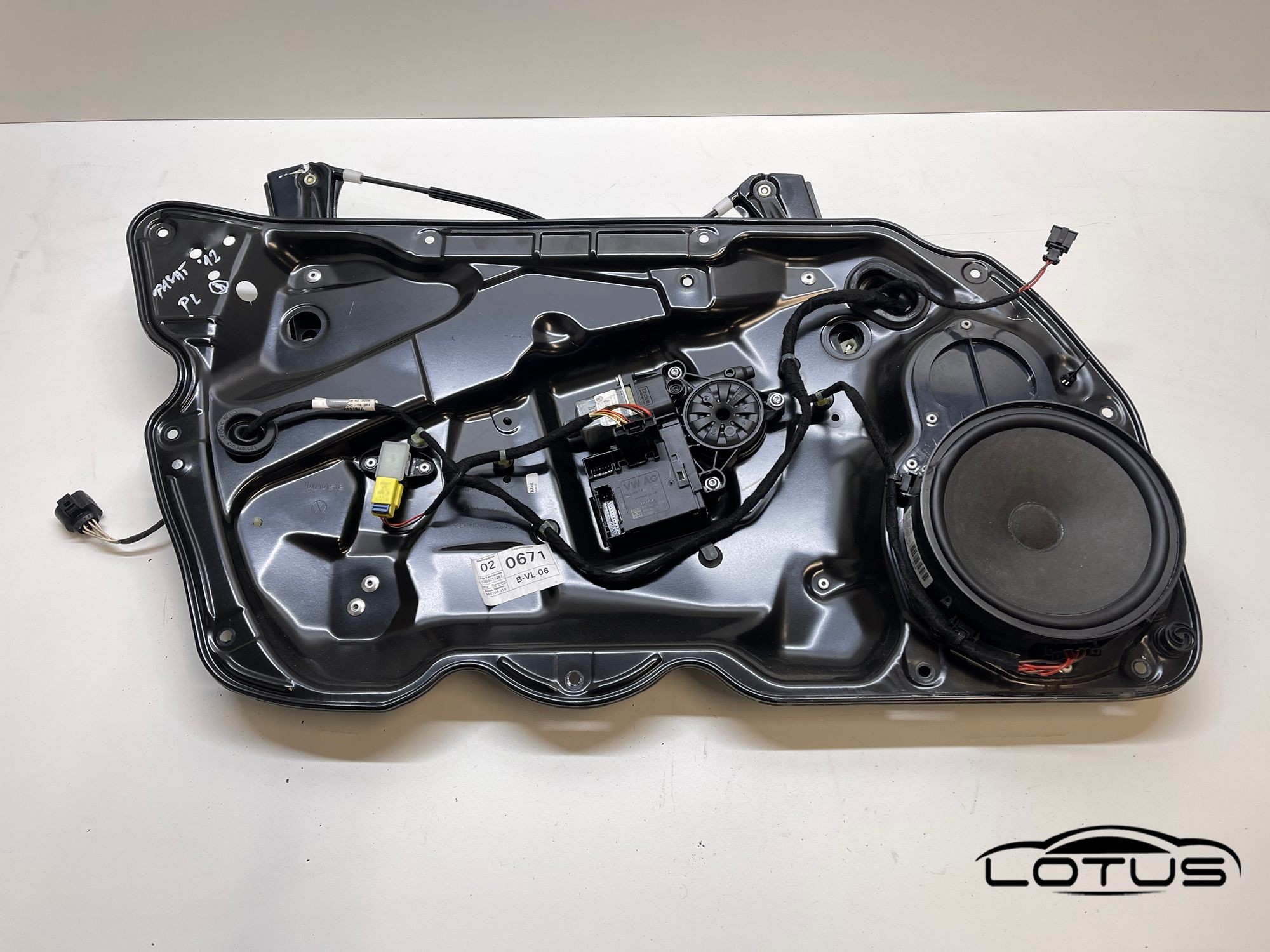 Prednji lijevi podizac stakla VW PASSAT 7 B7 2010-2015