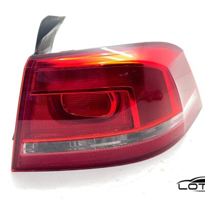Desna štop lampa VW PASSAT 7 2010-2015 LIMUZINA
