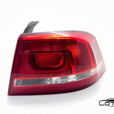 Desna štoplampa VW PASSAT 7 2010-2015 LIMUZINA